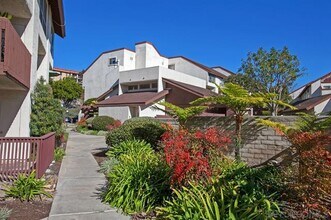 6191 Rancho Mission Rd, Unit 304 in San Diego, CA - Building Photo - Building Photo