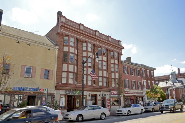 Black Fan Apartments in Norristown, PA - Building Photo - Building Photo