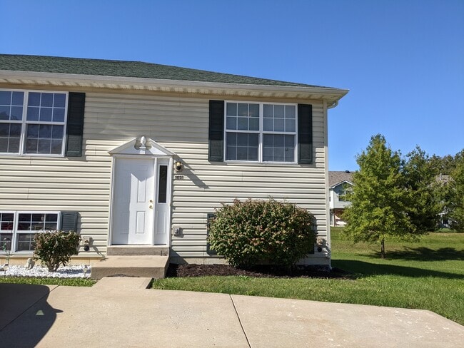 property at 1031 Arlington Ct