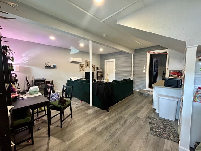 404 Jagoe St, Unit 404A in Denton, TX - Building Photo - Building Photo