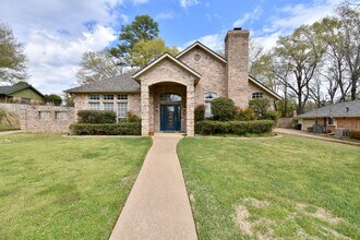 1406 Kingspark Dr in Tyler, TX - Building Photo - Building Photo