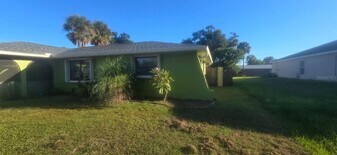 20329 Astoria Ave in Port Charlotte, FL - Building Photo