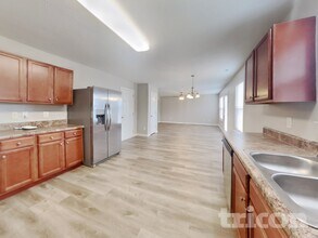 27 Anna Maria Ct in Lillington, NC - Building Photo - Building Photo