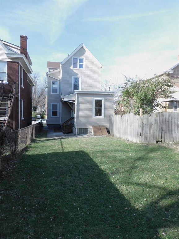 1220 Iliff Ave, Unit 2 in Cincinnati, OH - Foto de edificio - Building Photo