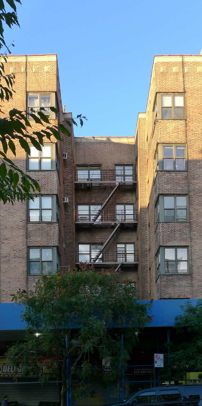 77 Cooper St in New York, NY - Foto de edificio - Building Photo