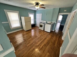 62 Lakewood St in Worcester, MA - Foto de edificio - Building Photo