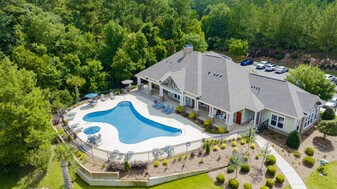 The Crossings At Cottage Hill in Mobile, AL - Building Photo