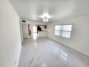 18727 SW 100th Ave in Cutler Bay, FL - Building Photo - Building Photo