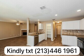 2007 Brazos Ct in Grand Prairie, TX - Building Photo - Building Photo