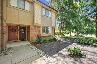 101A Cypress Point Cir, Unit 101A in Mount Laurel, NJ - Foto de edificio - Building Photo