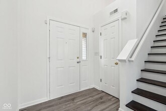 5344 Arbor Creek Dr in Indianapolis, IN - Building Photo - Building Photo