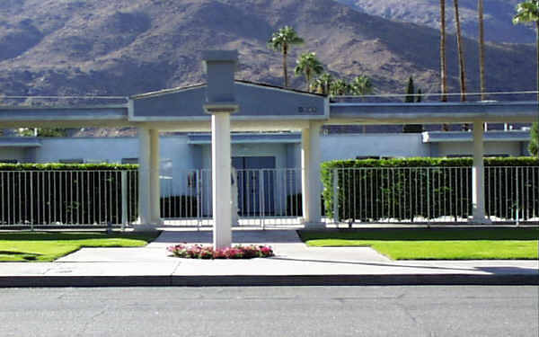 Cypress Garden Apartments in Palm Springs, CA - Building Photo - Building Photo