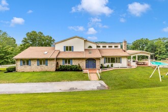 10011 Baltimore National Pike in Myersville, MD - Building Photo - Building Photo