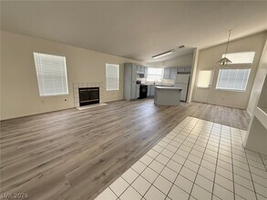 5438 Morning Swim Ln in Las Vegas, NV - Building Photo - Building Photo