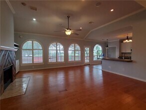 10400 W Cave Loop in Dripping Springs, TX - Building Photo - Building Photo