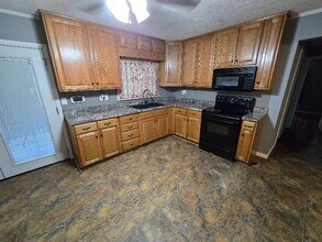 5125 Cardinal Dr NW in Depauw, IN - Foto de edificio - Building Photo