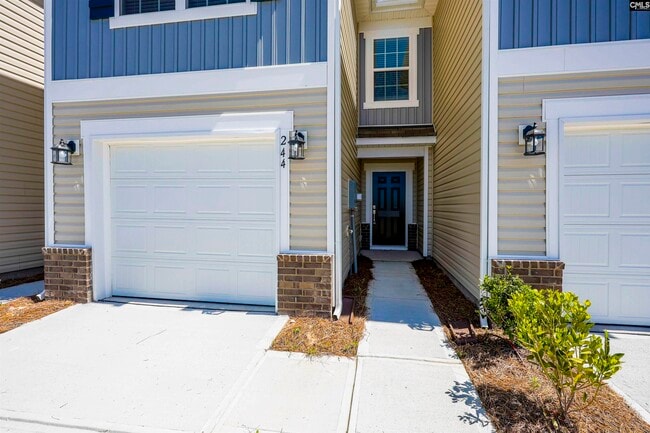 244 Bones Rd in Gilbert, SC - Foto de edificio - Building Photo