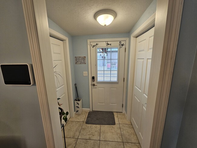 1706 Pebble Beach Ln in Lady Lake, FL - Building Photo - Building Photo