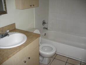 15328 SW 72nd St in Miami, FL - Building Photo - Building Photo