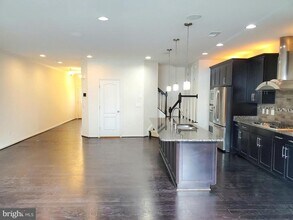 42318 Benfold Square in Ashburn, VA - Building Photo - Building Photo