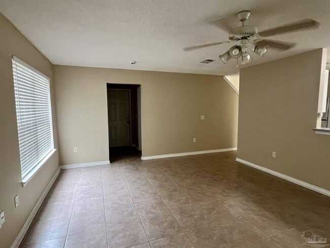 6213 Cottage Woods Dr in Milton, FL - Building Photo - Building Photo