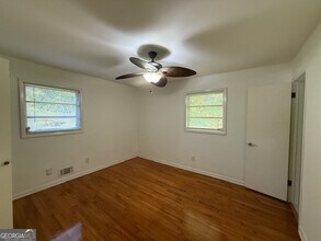 3961 Lindsey Dr in Decatur, GA - Building Photo - Building Photo