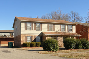 7403 Garrison Rd in Louisville, KY - Building Photo