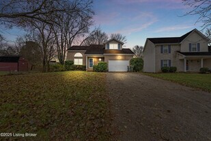 11001 Bay Run Dr in Louisville, KY - Building Photo