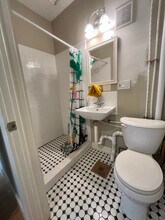 7 Revere St, Unit Carriage House in Boston, MA - Foto de edificio - Building Photo