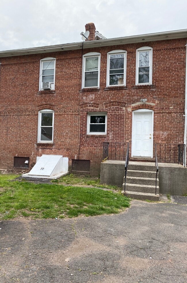 24 Garden St, Unit 2nd floor