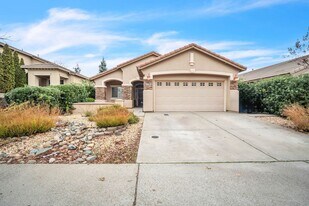 2206 Shady Creek Rd in Folsom, CA - Building Photo