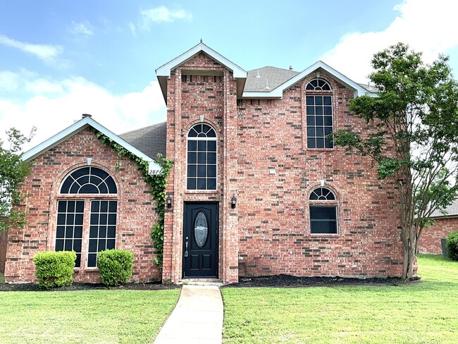 property at 2876 Hampshire Ln