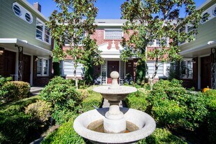 2411 NW Johnson St in Portland, OR - Building Photo