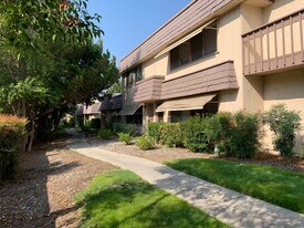 5905 Casa Alegre in Carmichael, CA - Building Photo