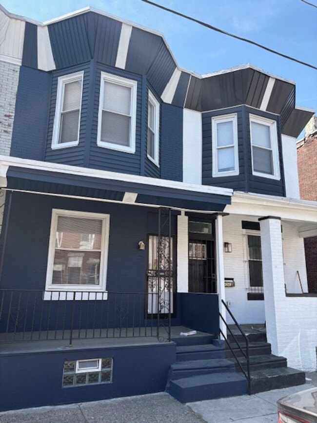 property at 3626 N Sydenham St