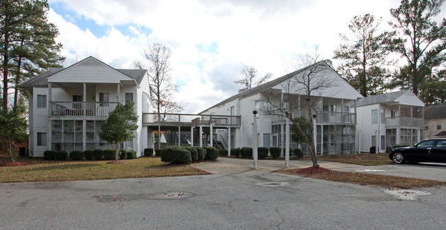 Southmore Apartments in Clayton, NC - Building Photo - Building Photo