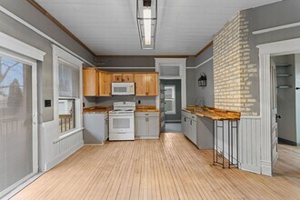 1515 Liberty St in Oshkosh, WI - Building Photo - Building Photo