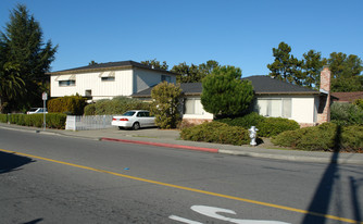 1910 Latham St Apartments