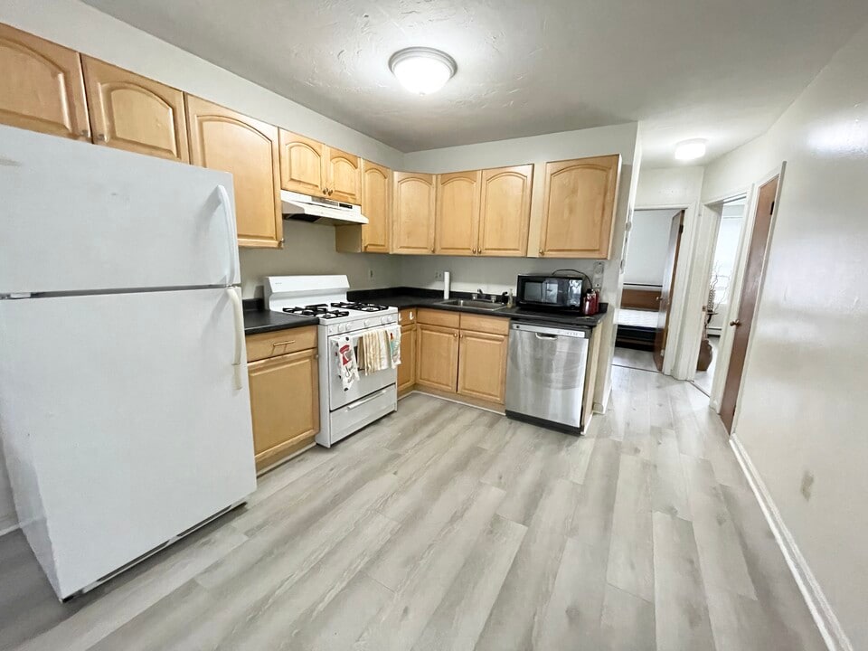 80 Hammond St, Unit 2 in Boston, MA - Foto de edificio