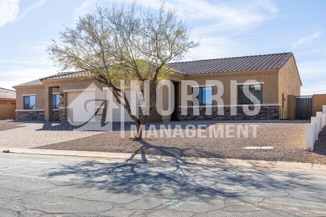 9301 W Century Dr in Arizona City, AZ - Building Photo - Building Photo