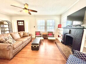 2702 23rd St in Lubbock, TX - Foto de edificio - Building Photo