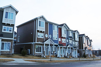 99 Nolancrest Common NW in Calgary, AB - Building Photo - Building Photo