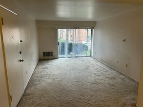 8179 Ohio River Blvd, Unit #7 in Emsworth, PA - Building Photo - Building Photo