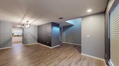 238 Magnolia Ave in Davie, FL - Building Photo - Building Photo