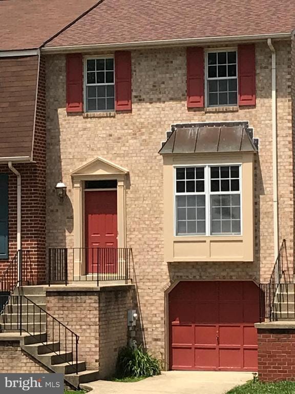 property at 8278 Waterside Ct