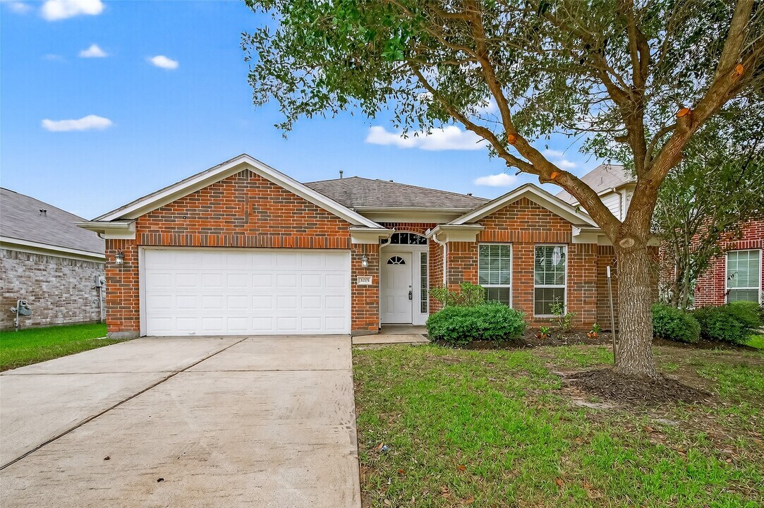 3215 Wren Valley Trail in Katy, TX - Building Photo