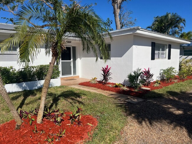 611 Flamevine Ln in Vero Beach, FL - Building Photo - Building Photo