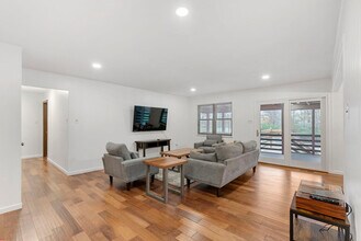 1010 Providence Rd, Unit SI ID1472908P in Ellisville, MO - Building Photo - Building Photo