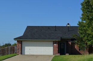 1502 Port Dr in Harker Heights, TX - Building Photo