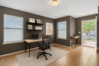8925 China Rose Dr in Austin, TX - Building Photo - Building Photo